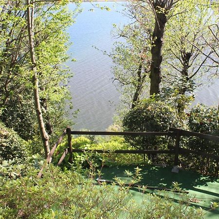 Casa Vacanze Tana Della Volpe Ispra Buitenkant foto