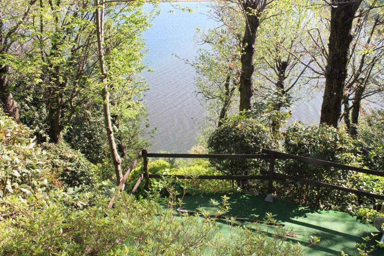 Casa Vacanze Tana Della Volpe Ispra Buitenkant foto